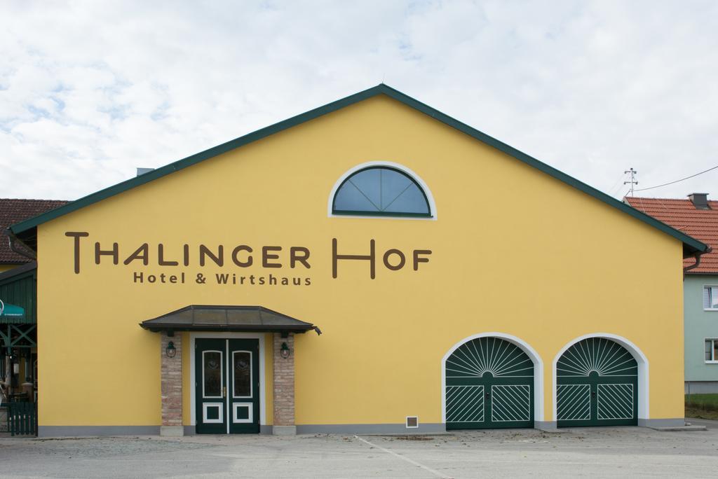 Готель Thalinger Hof Kronstorf Екстер'єр фото