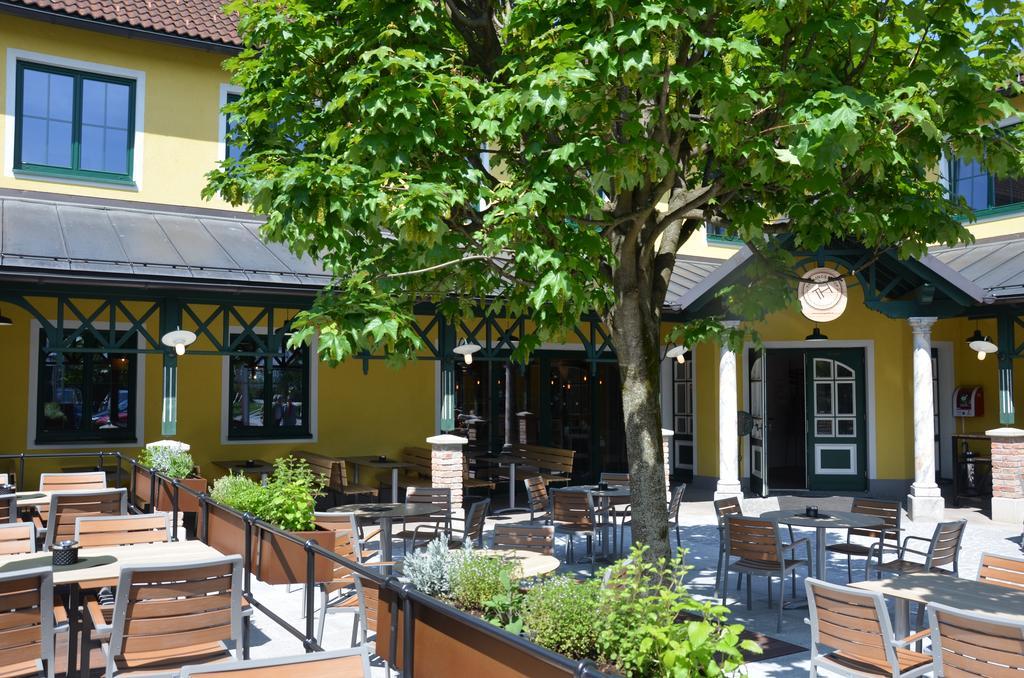 Готель Thalinger Hof Kronstorf Екстер'єр фото